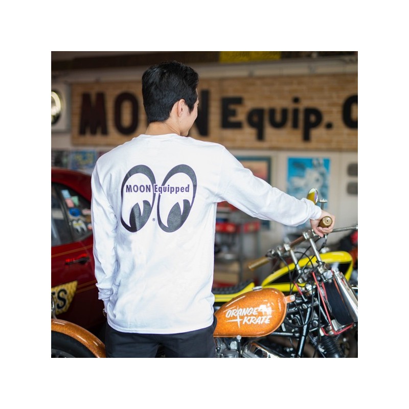 (G-AP-TLS) MOONEYES Oval Patch Long Sleeve T-Shirt [TML884]