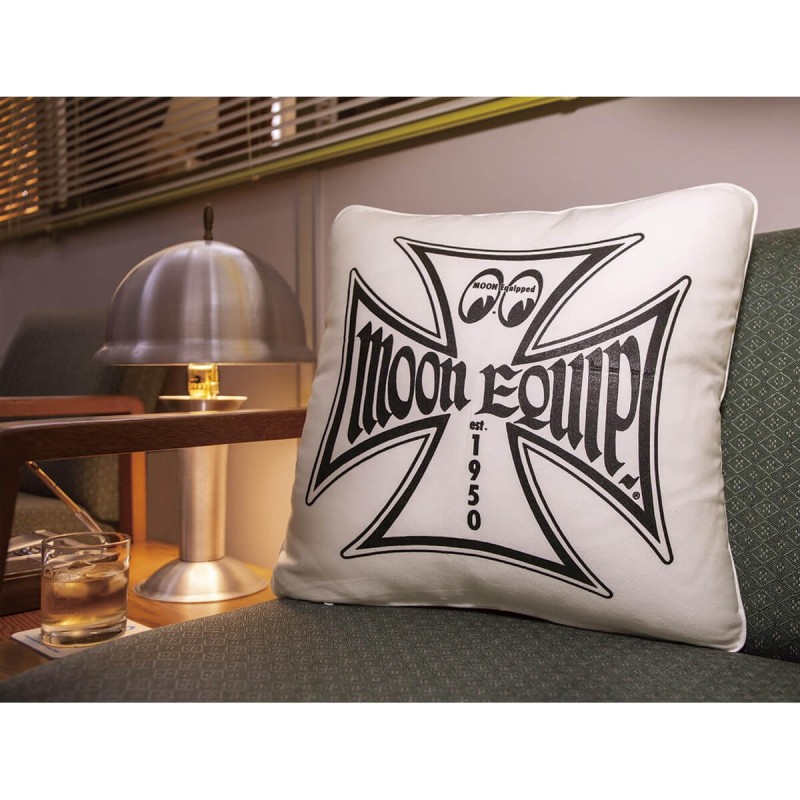 (CC-CS) MOON Equipped Iron Cross Cushion Cover 咕臣套 [CU008WH]